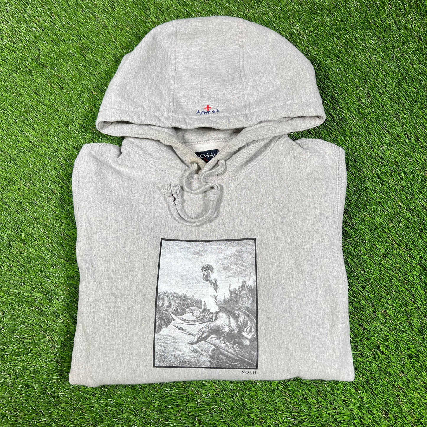 Noah David and Goliath Grey Hoodie Size Small USED x14378