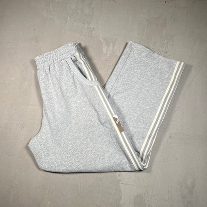 GV Gallery Raspberry Hills Lil Leon Grey Sweatpants Size XS USED x17536