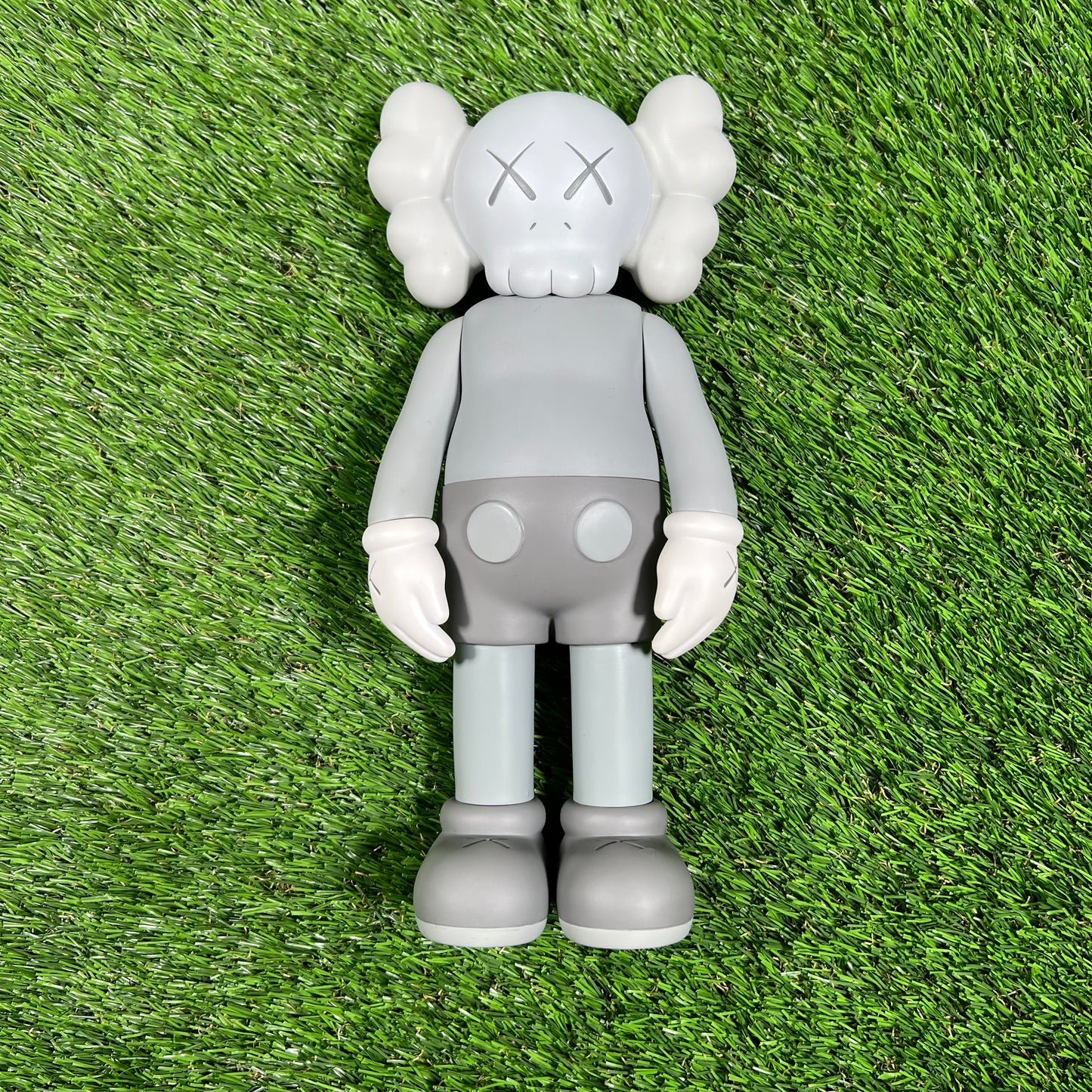 KAWS Companion Open Edition Vinyl Figure Grey USED x14322