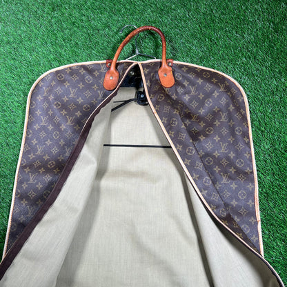 1980s Louis Vuitton Monogram Suit Bag USED v18214