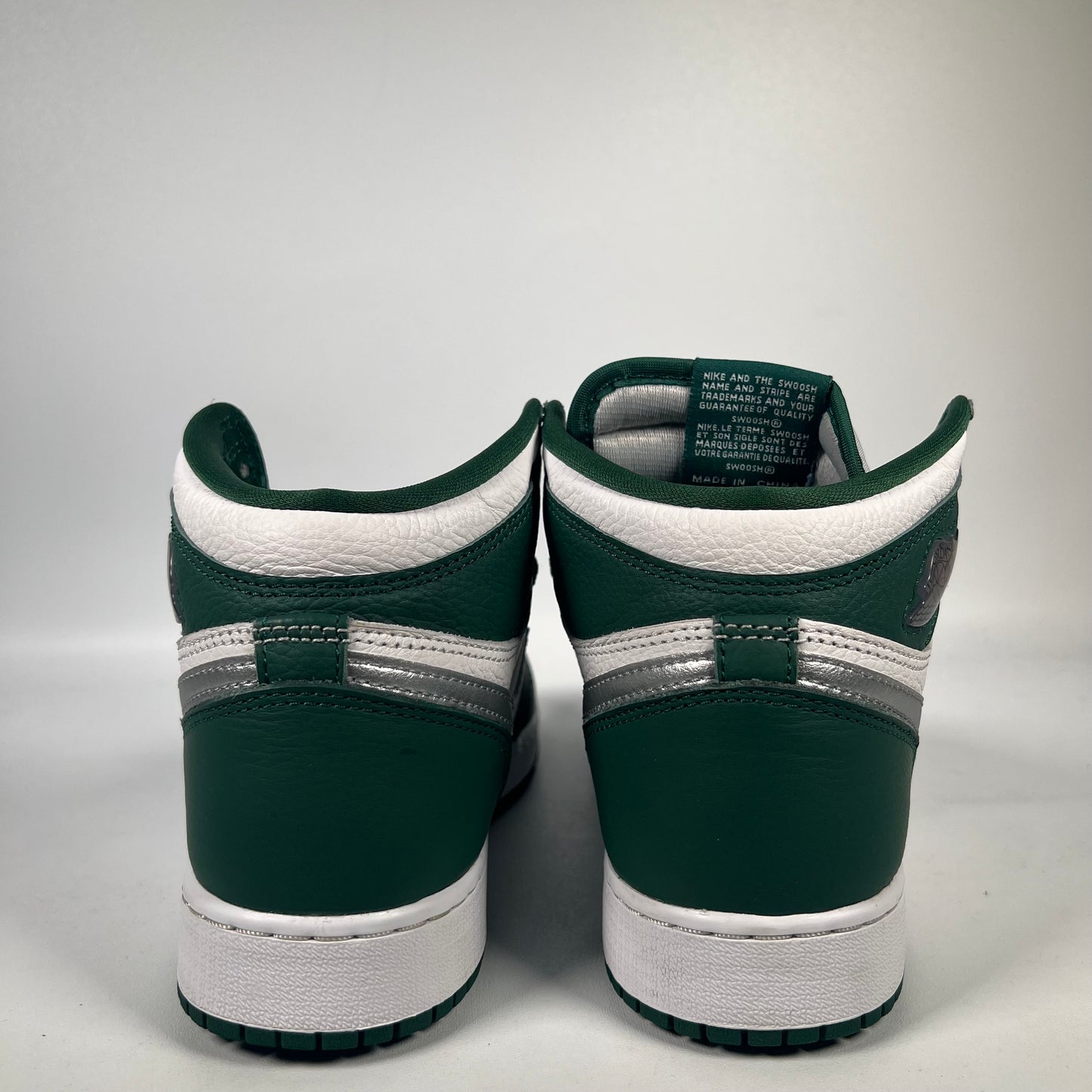 Jordan 1 High Gorge Green (2022) Size 5.5Y USED s19550