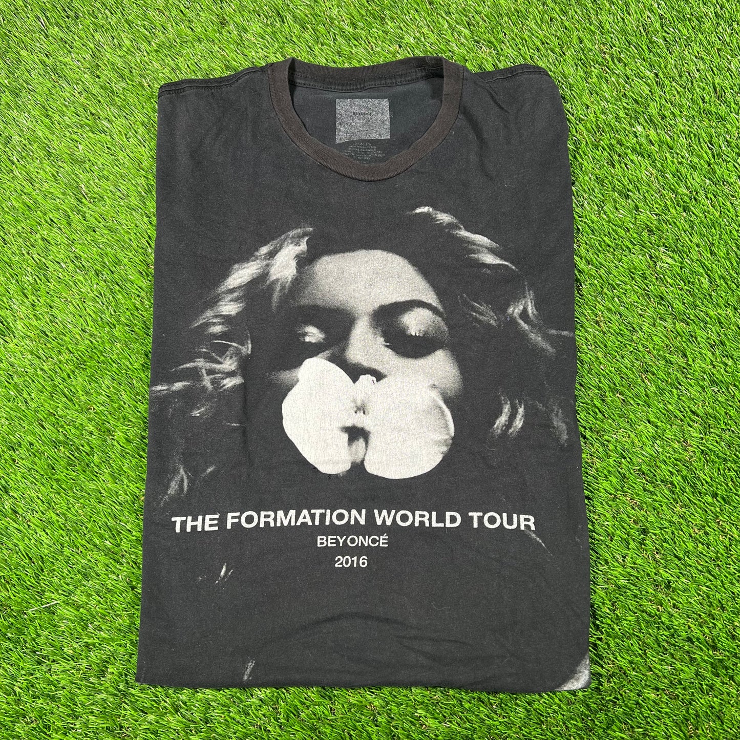 2016 Beyonce Formation Tour Black Tee Size Medium USED v17884