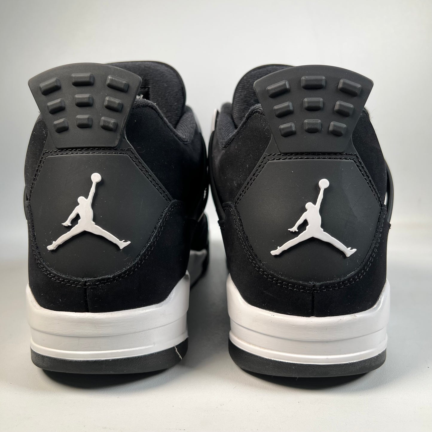 Jordan 4 White Thunder (2024) Size 13 USED s22329