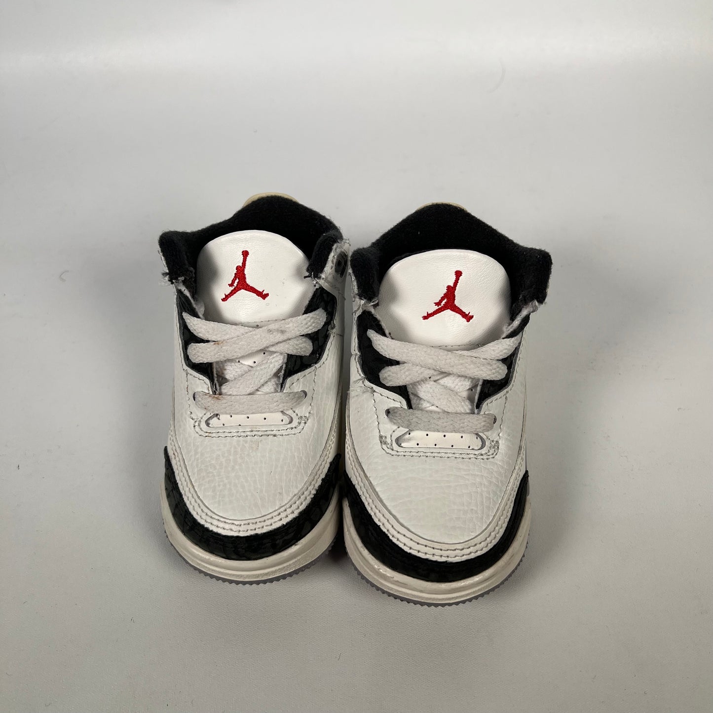 Jordan 3 Cement Grey (2024) Size 4c USED s18787