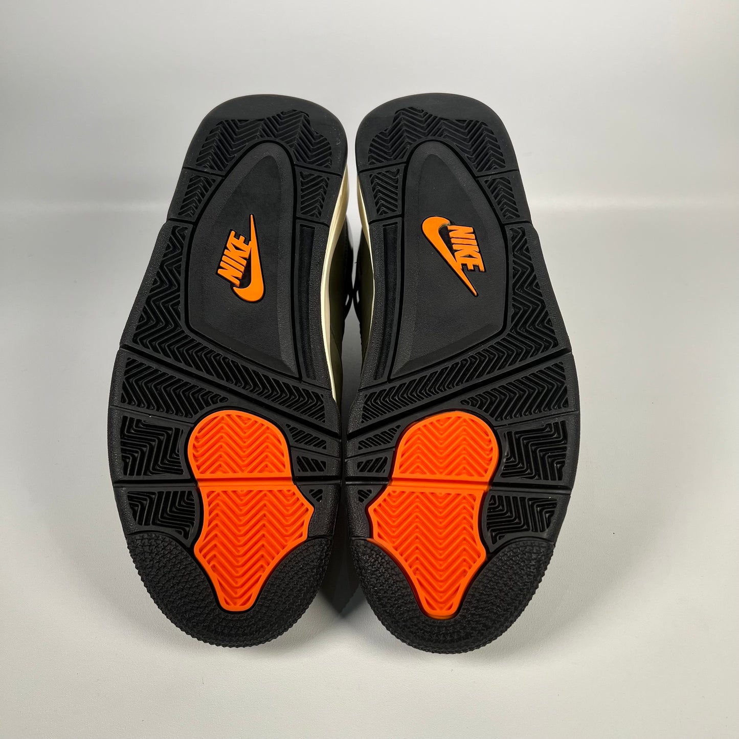 Jordan 4 Undefeated (2025) Size 8.5 NEW s18108