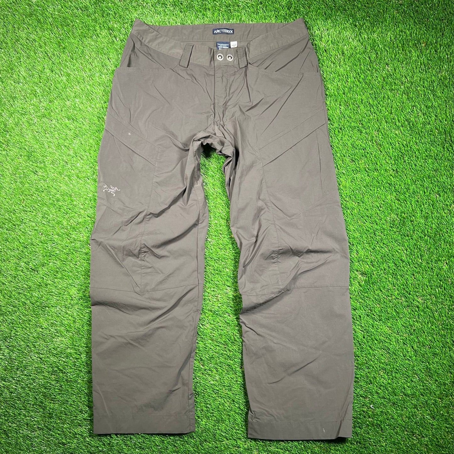 Arc'teryx Lightweight Olive Green Pants Size 34 USED x16789