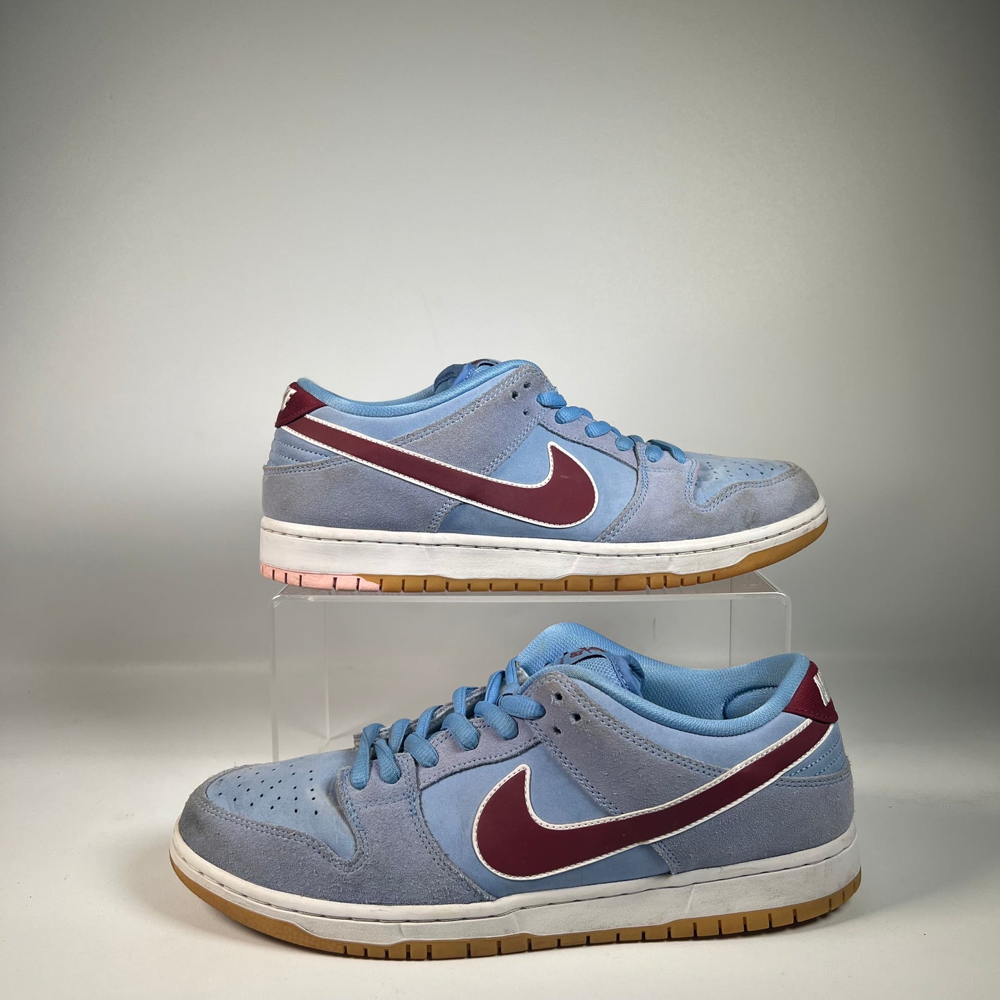 Nike SB Dunk Low Phillies (2021) Size 11 USED s22296