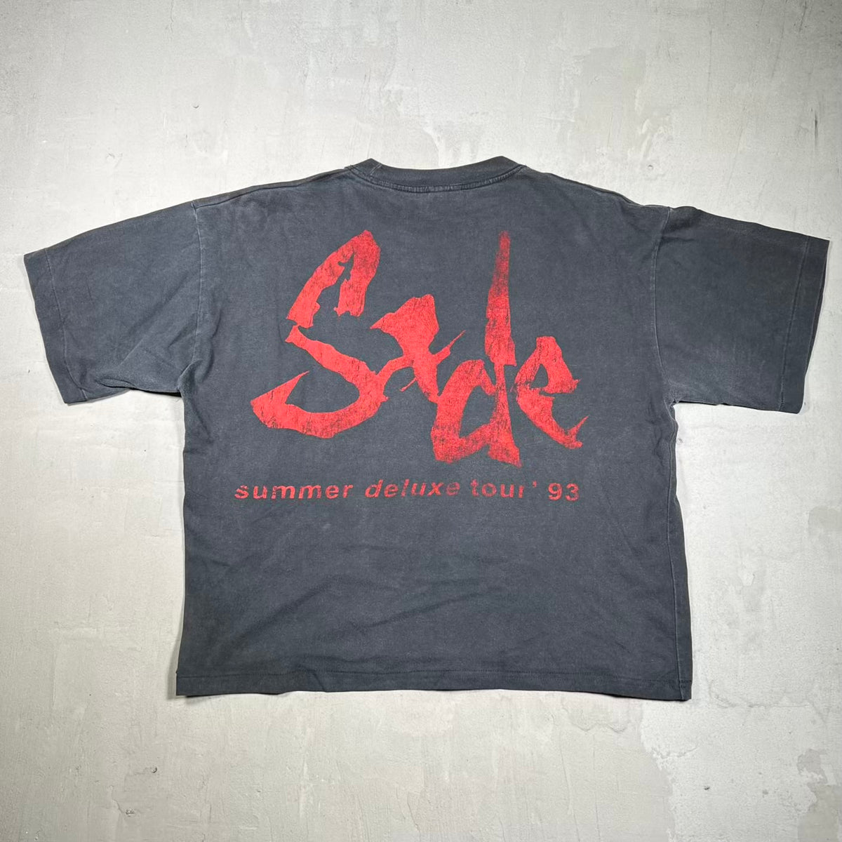 Sade "Love Deluxe" Washed Black Modern Boot Tee Size XL USED