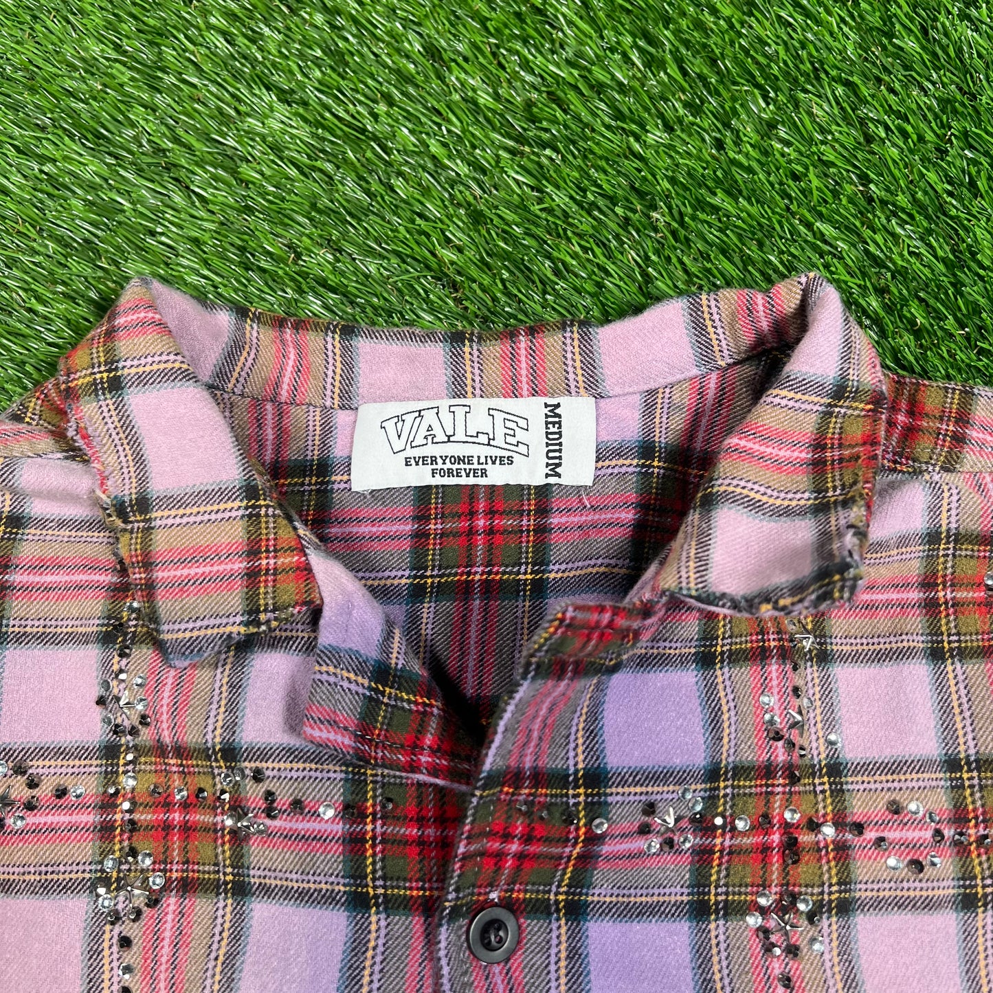 Vale Rhinnestone Purple Flannel Size Medium USED x15502