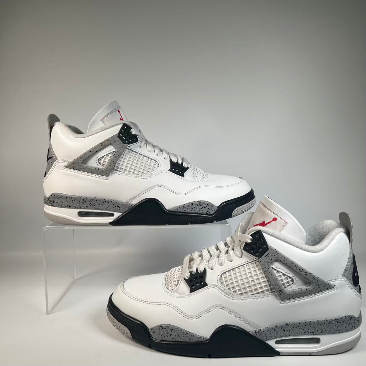 Jordan 4 White Cement (2025) Size 11 USED s23628