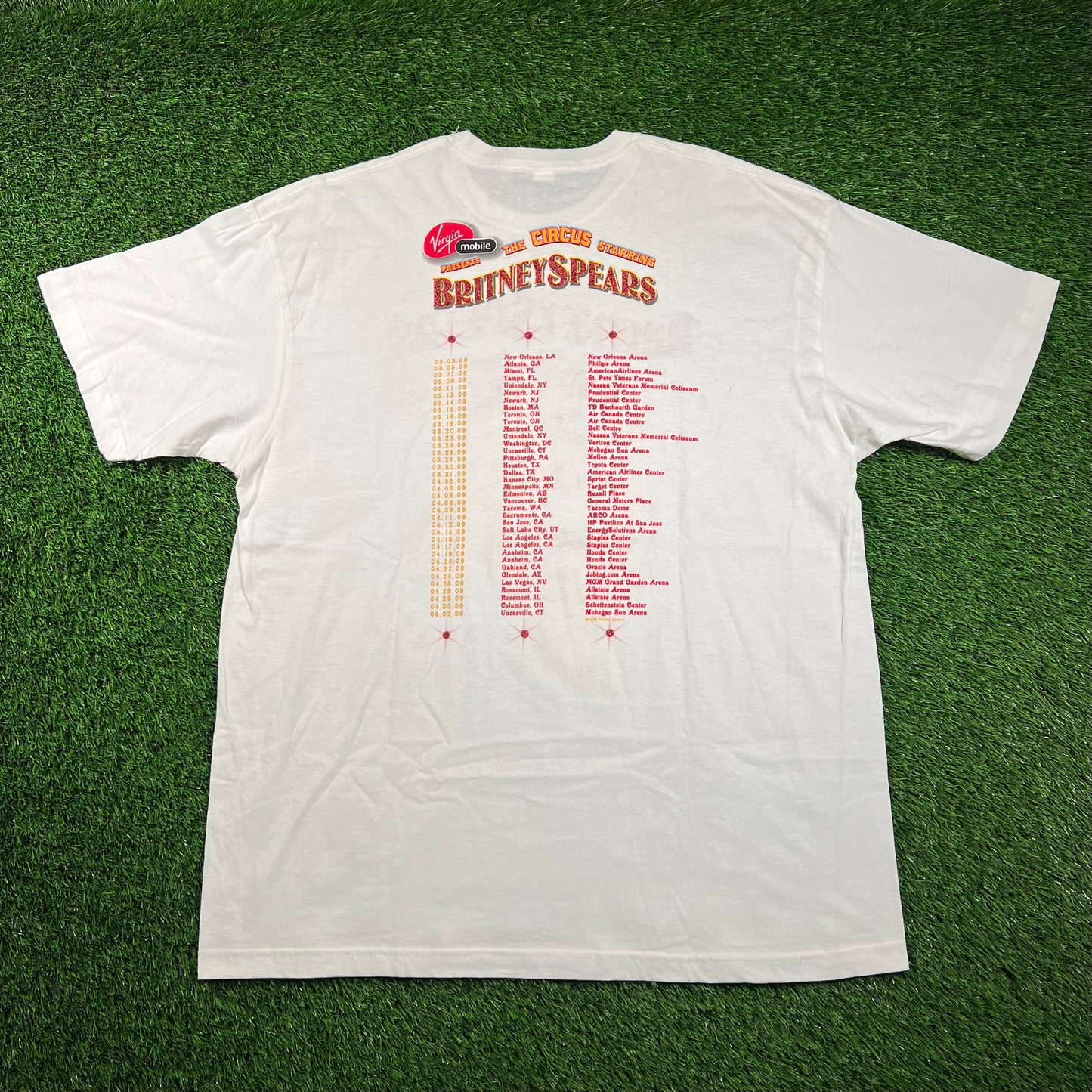 2009 Britney Spears "Circus" Tour White Tee Size XL USED v18432