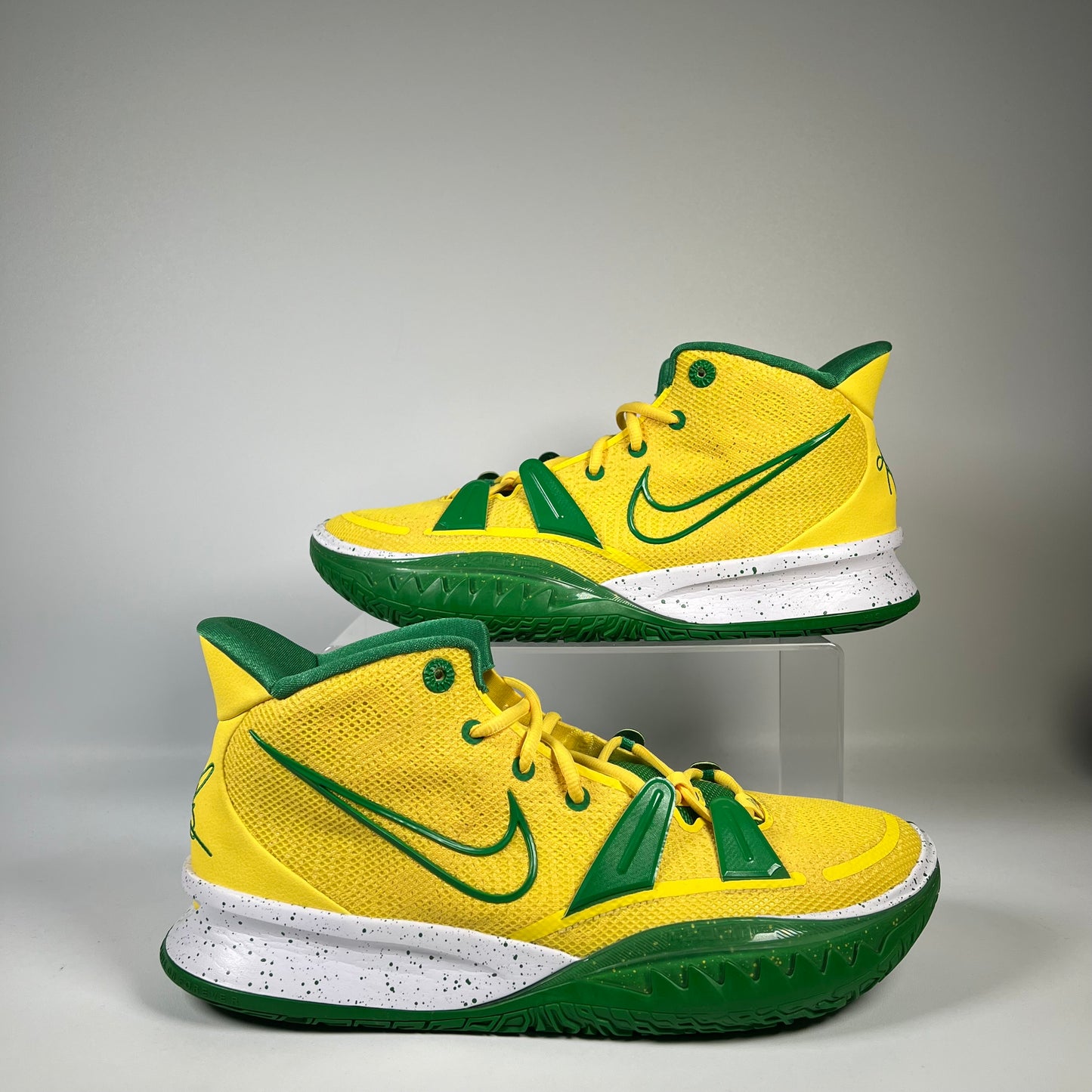 Nike Kyrie 7 Oregon Ducks Yellow Strike PE Size 12 USED s17073