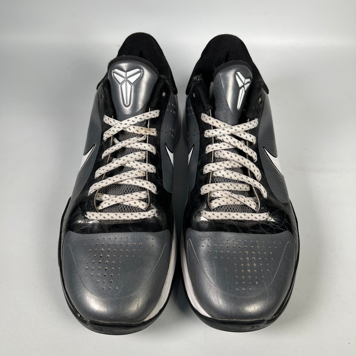 Kobe 5 Silver Black Low SAMPLES Size 8 USED s13779