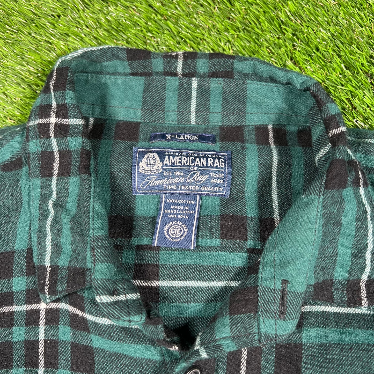 American Rag Green Flannel Button Up Shirt Size XL USED v17404
