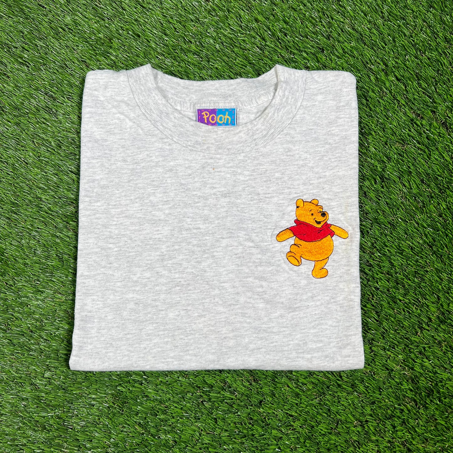 1990s Winnie The Pooh Stitched Grey Tee Size Medium USED v16582