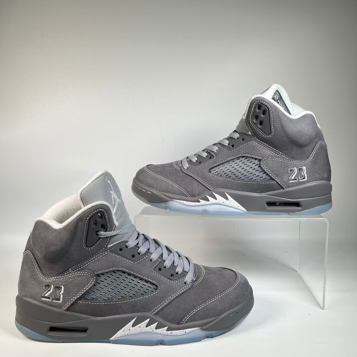 Jordan 5 Wolf Grey (2025) Size 9 USED s23282