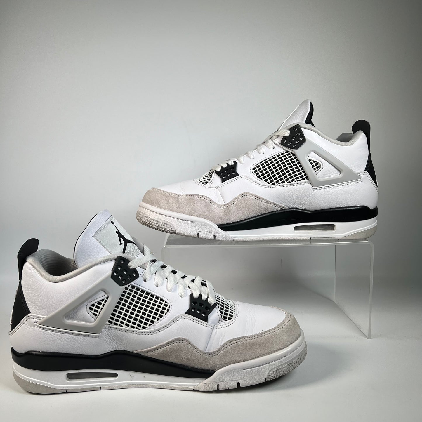 Jordan 4 Military Black (2022) Size 11 USED s22531
