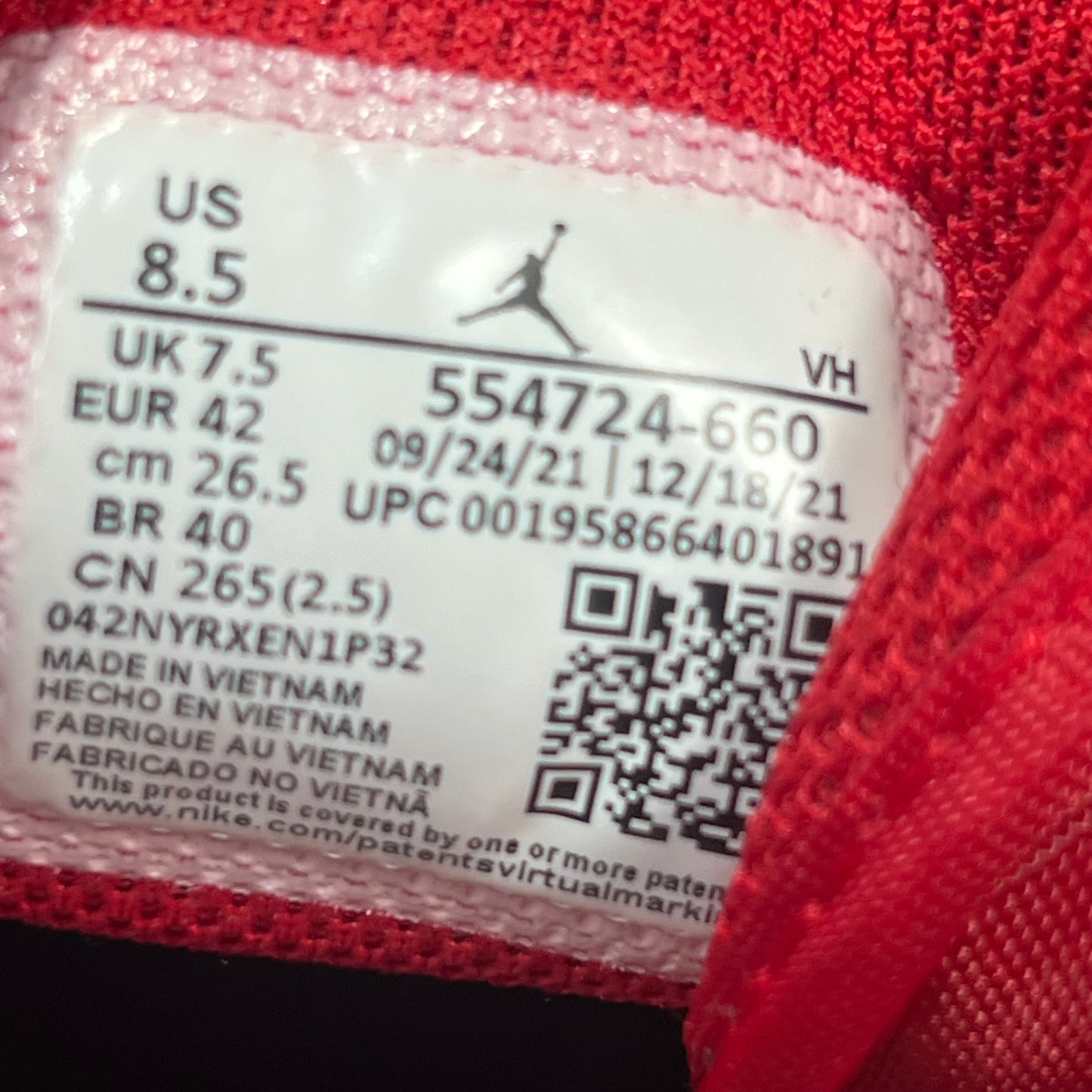 Jordan 1 Mid Reverse Bred (2021) Size 8.5 USED s21411