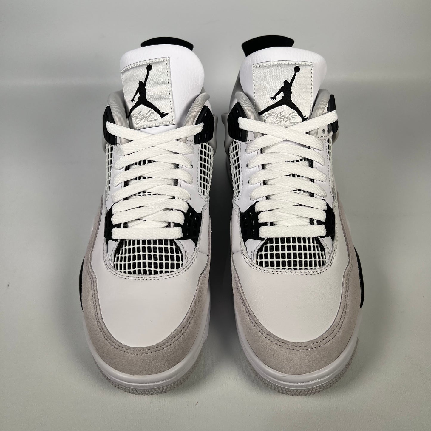 Jordan 4 Military Black (2022) Size 8 NEW s18440