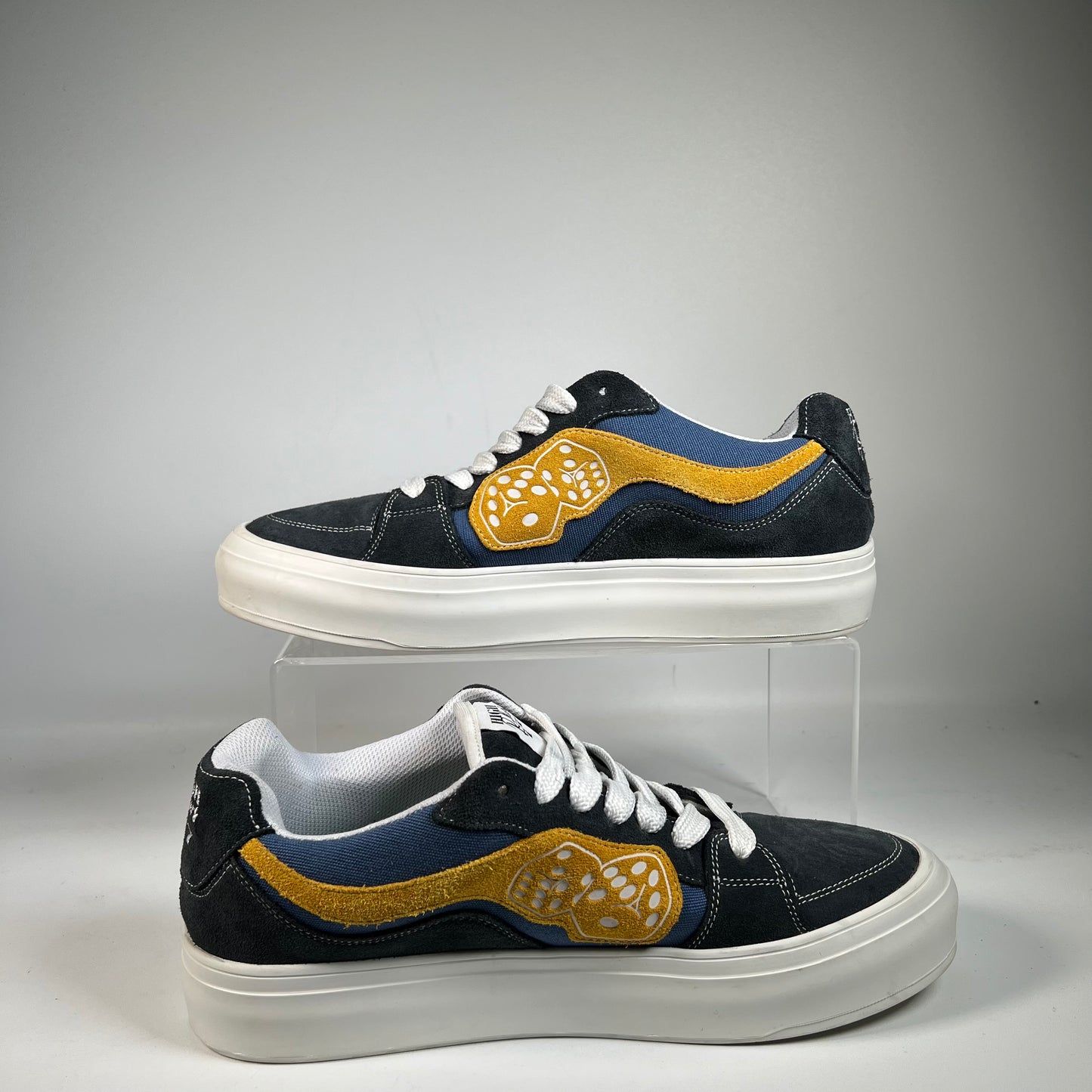 High Rollers 777 Blue Yellow Dice Shoe Size 10 USED s22173