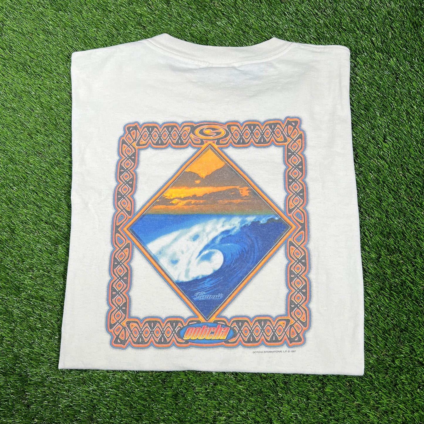 1997 Gotcha White Surf Tee Size XL USED v17382