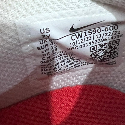 Nike Dunk Low Championship Red 2021 Size 7y NEW s12475