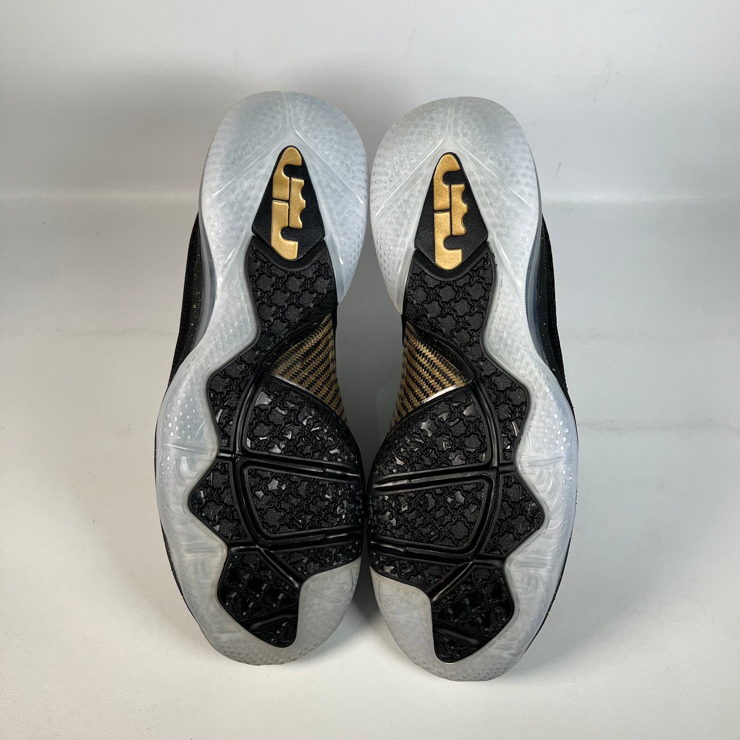 Lebron 9 Watch The Throne (2022) Size 11 NEW s22076