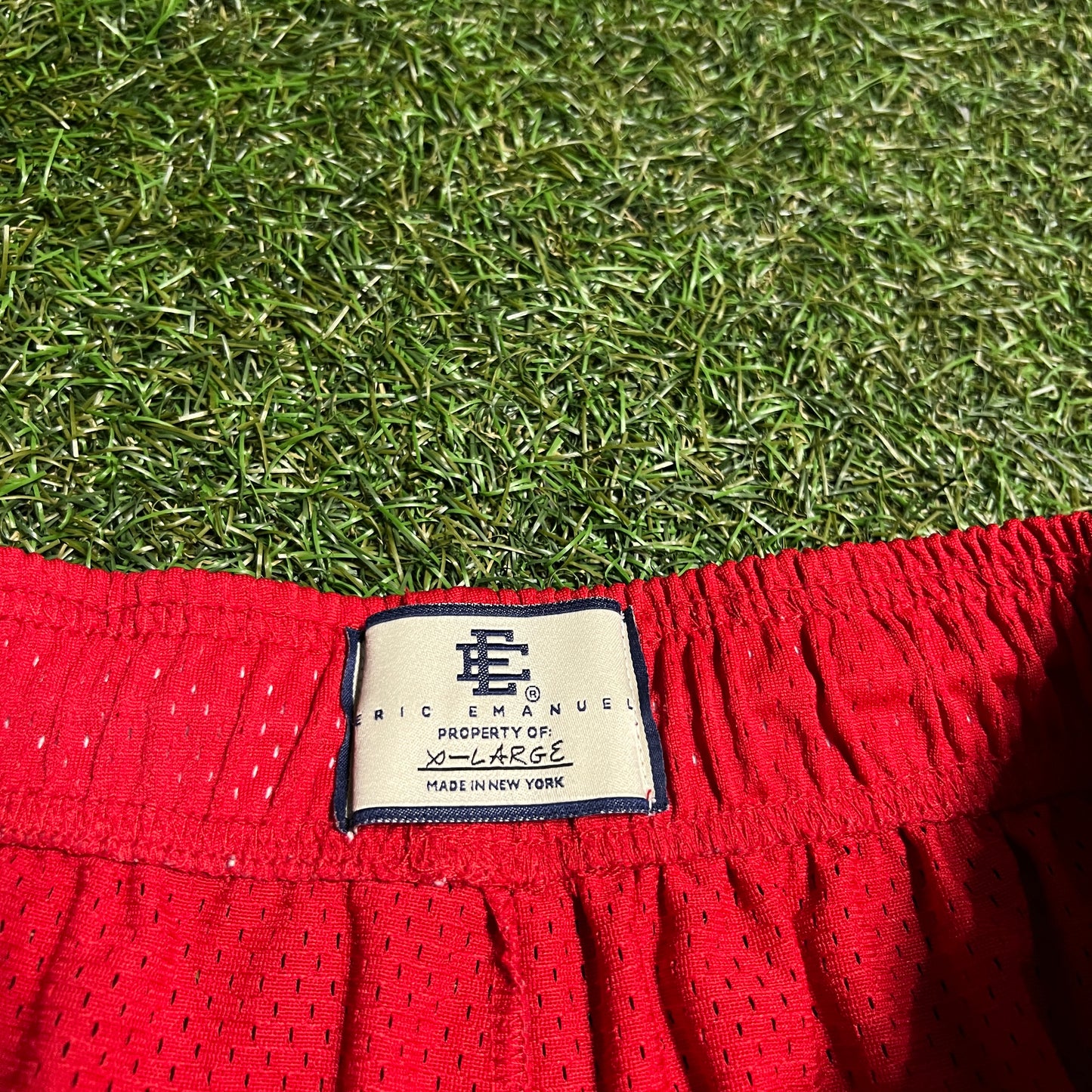 Eric Emanuel White Logo Red American Red Cross Shorts Size XL USED X14203