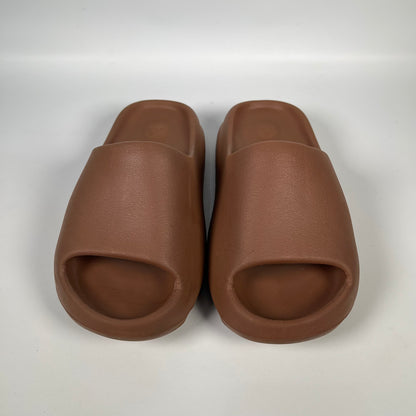 Yeezy Slide Flax (2024) Size 6 USED S18114
