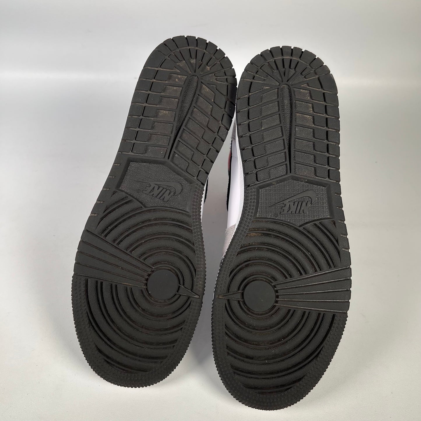 Jordan 1 High Light Smoke Grey (2020) Size 5.5y USED s19517