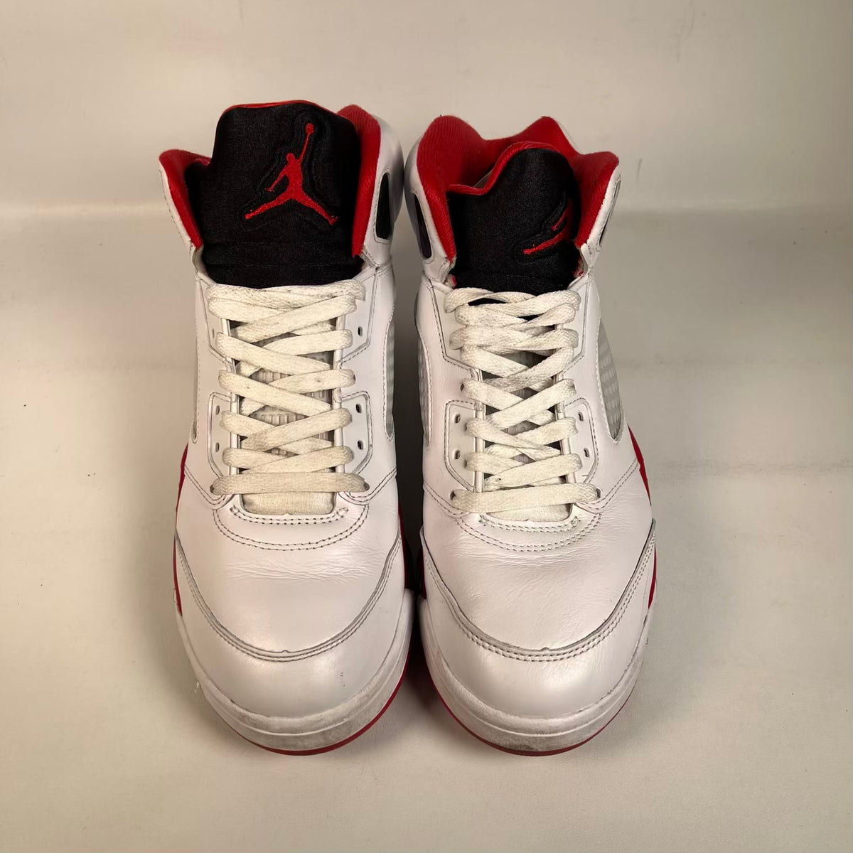 Jordan 5 Fire Red Black Tongue (2025) Size 9.5 USED s23619