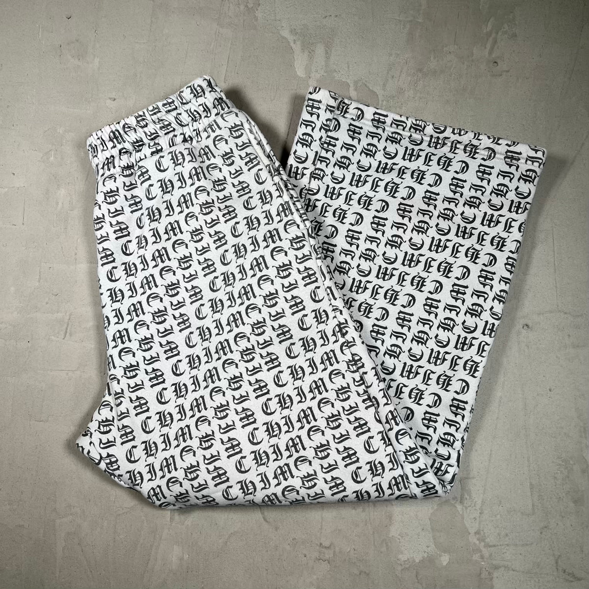 HMDD "Chim" AOP Old English Sweatpants Size Large USED x18319