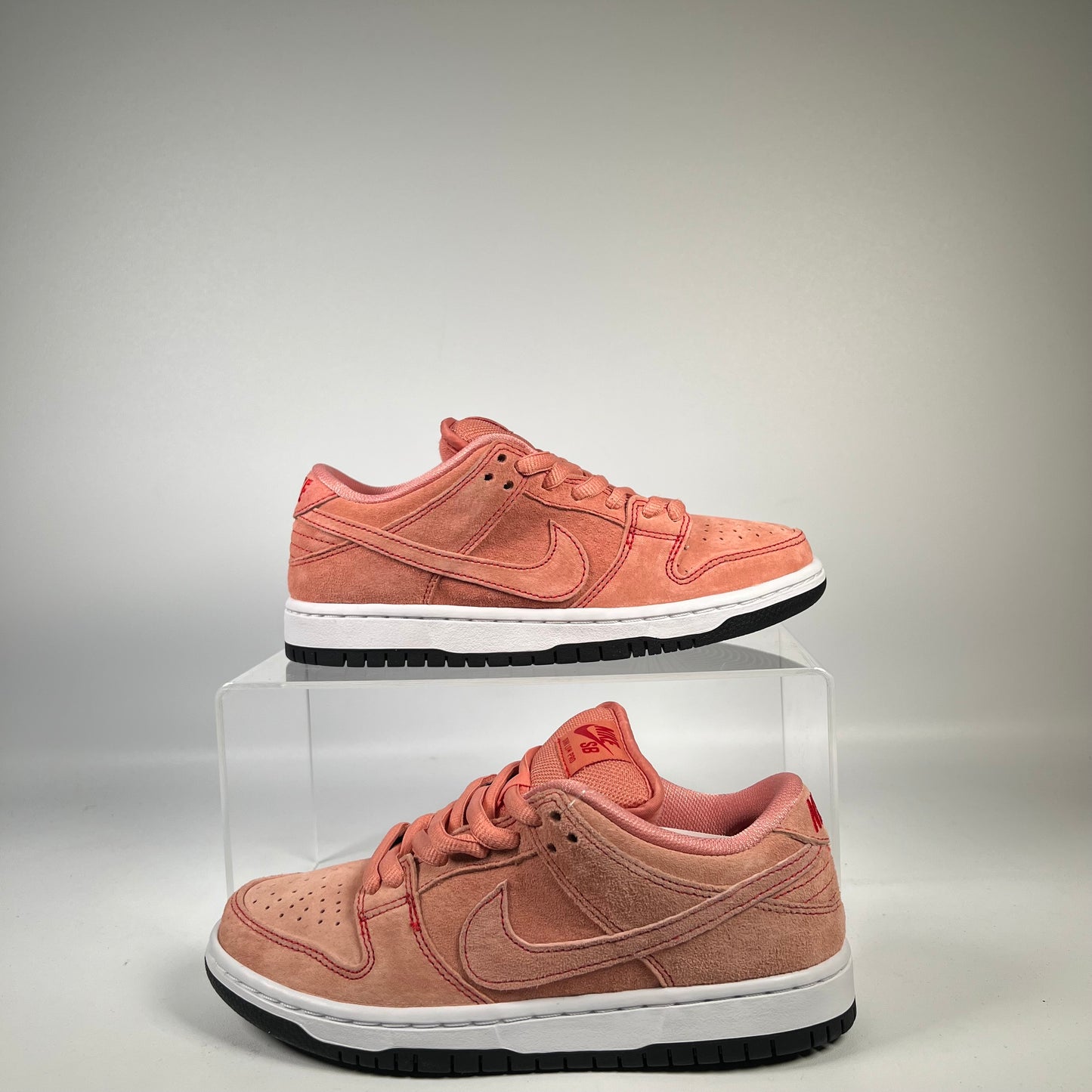 Nike SB Dunk Low Pink Pig Size 4 NEW s15176