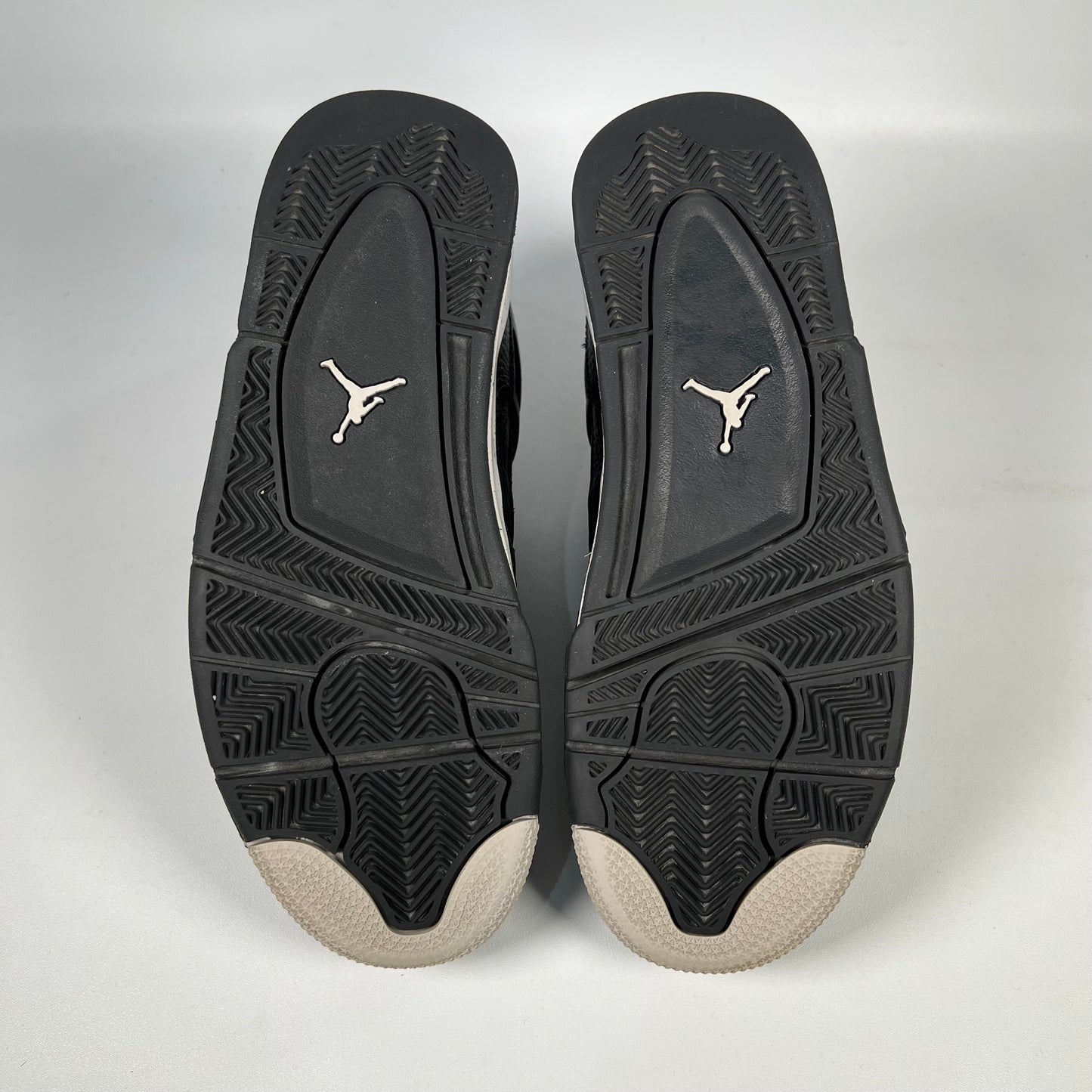 Jordan 4 Oreo (2014) Size 8 USED s20209