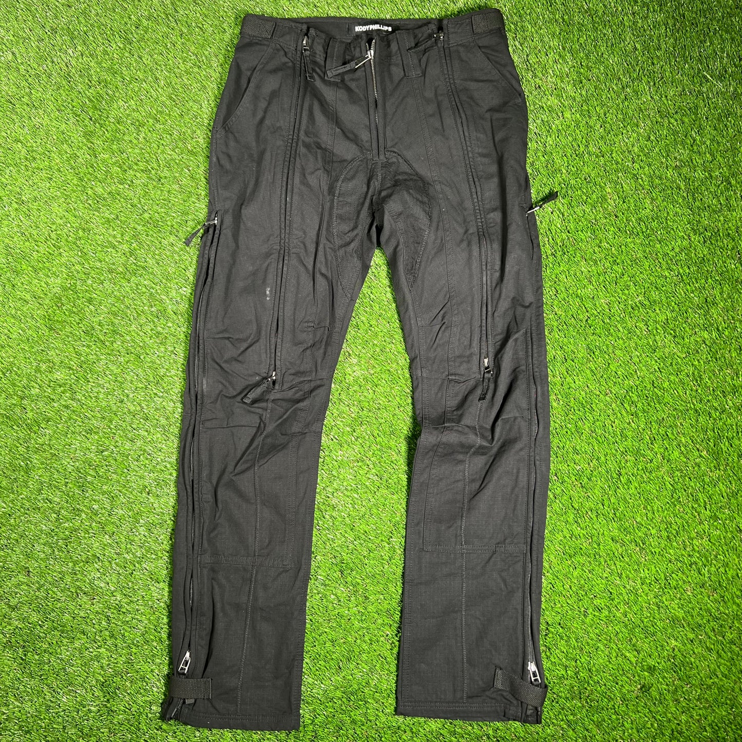 Kody Phillips Multi Zipper Cargo Black Pants Size 32 USED x14938