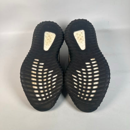 Yeezy 350 Carbon Beluga (2024) Size 8.5 USED s23245