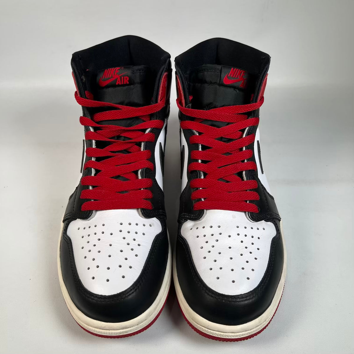 Jordan 1 High Black Toe Reimagined (2024) Size 8.5 USED s23578