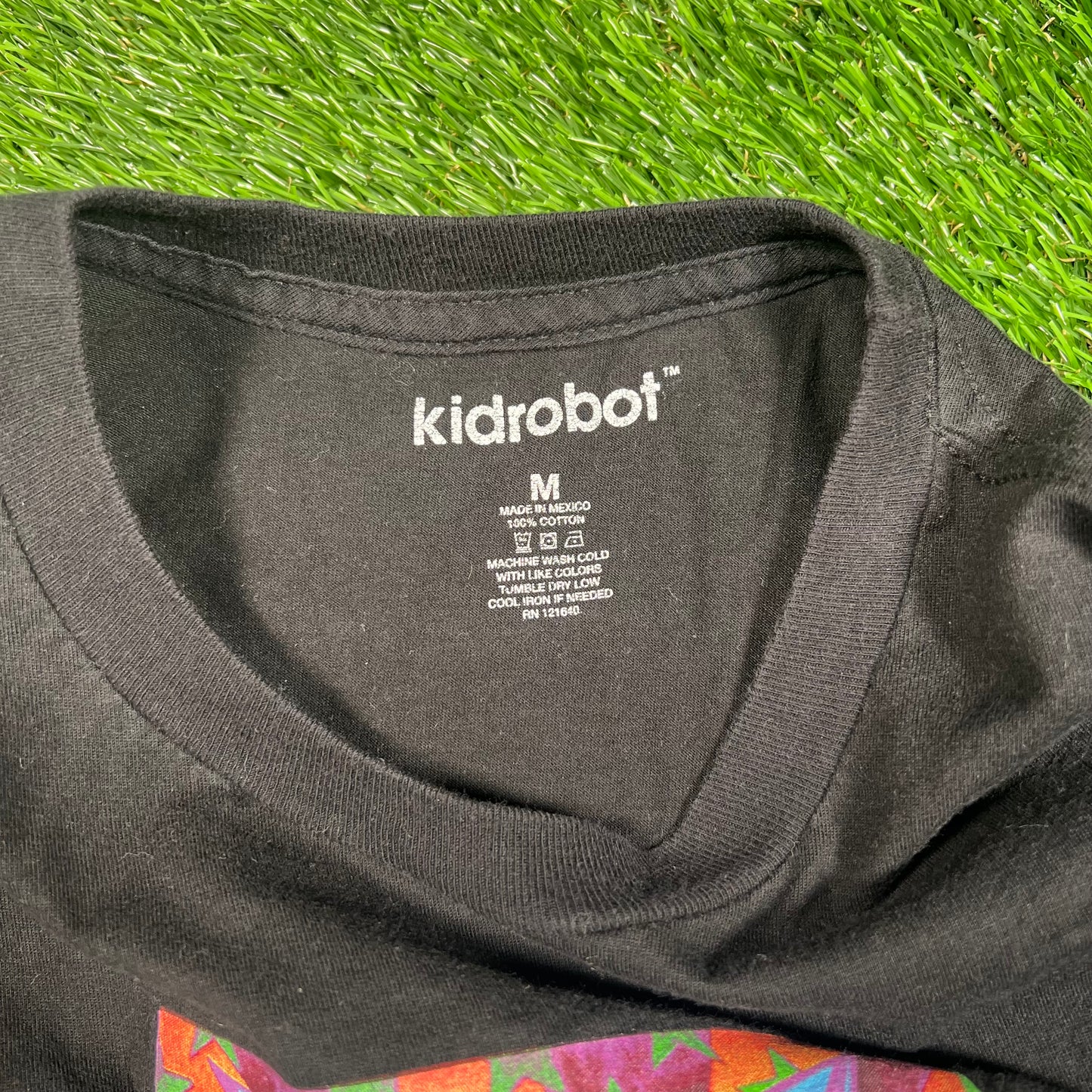 Kid Robot Street Fighter Capcom Ron Black Engilsh Guile Tee Size Medium USED x15820