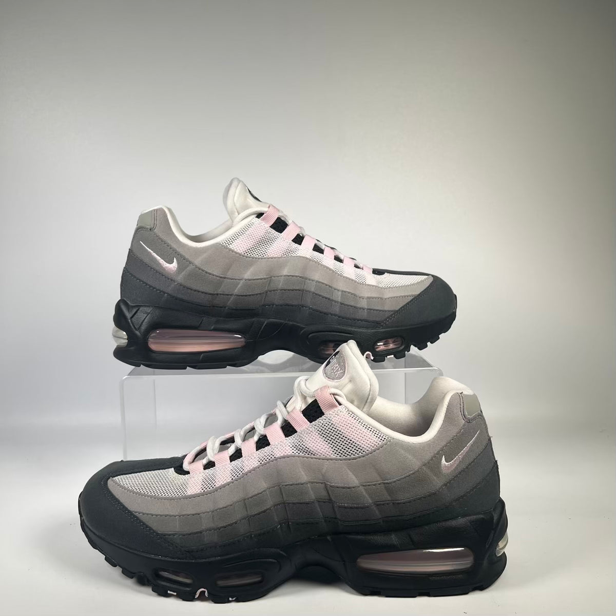 Nike Air Max 95 Pink Foam (2025) Size 10.5M / 12W USED s23798