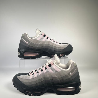 Nike Air Max 95 Pink Foam (2025) Size 10.5M / 12W USED s23798