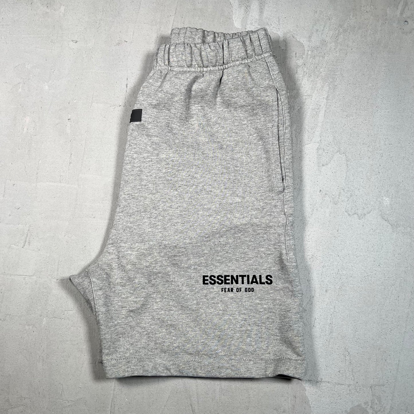 Essentials Fear of God FOG Grey Sweat Shorts Size Small USED x17600