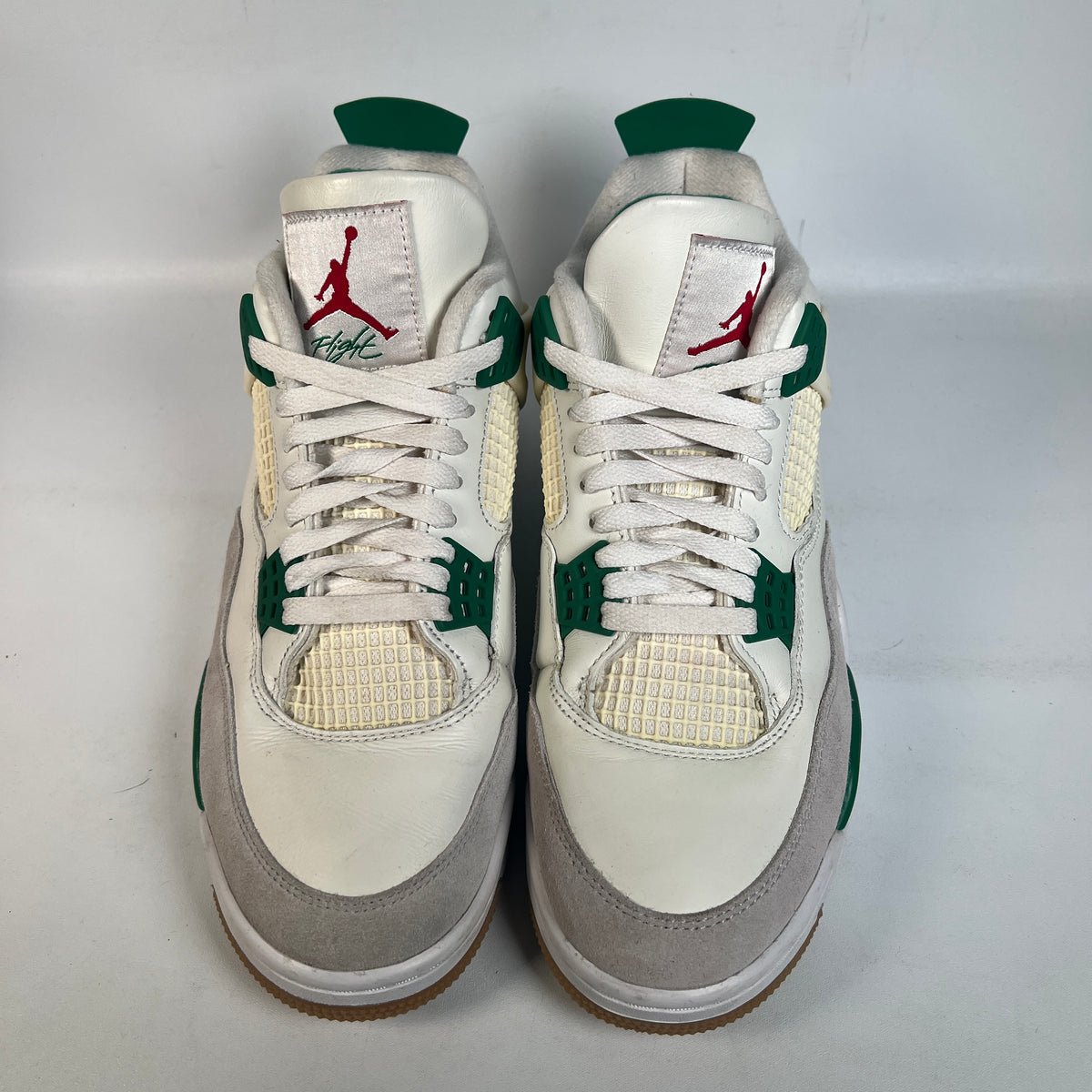 Jordan 4 SB Pine Green (2022) Size 9 USED s23369