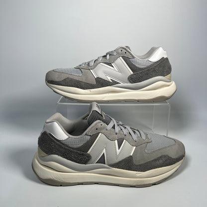 New Balance 5740 Moonbeam Mindful Grey Size 10 USED S17416