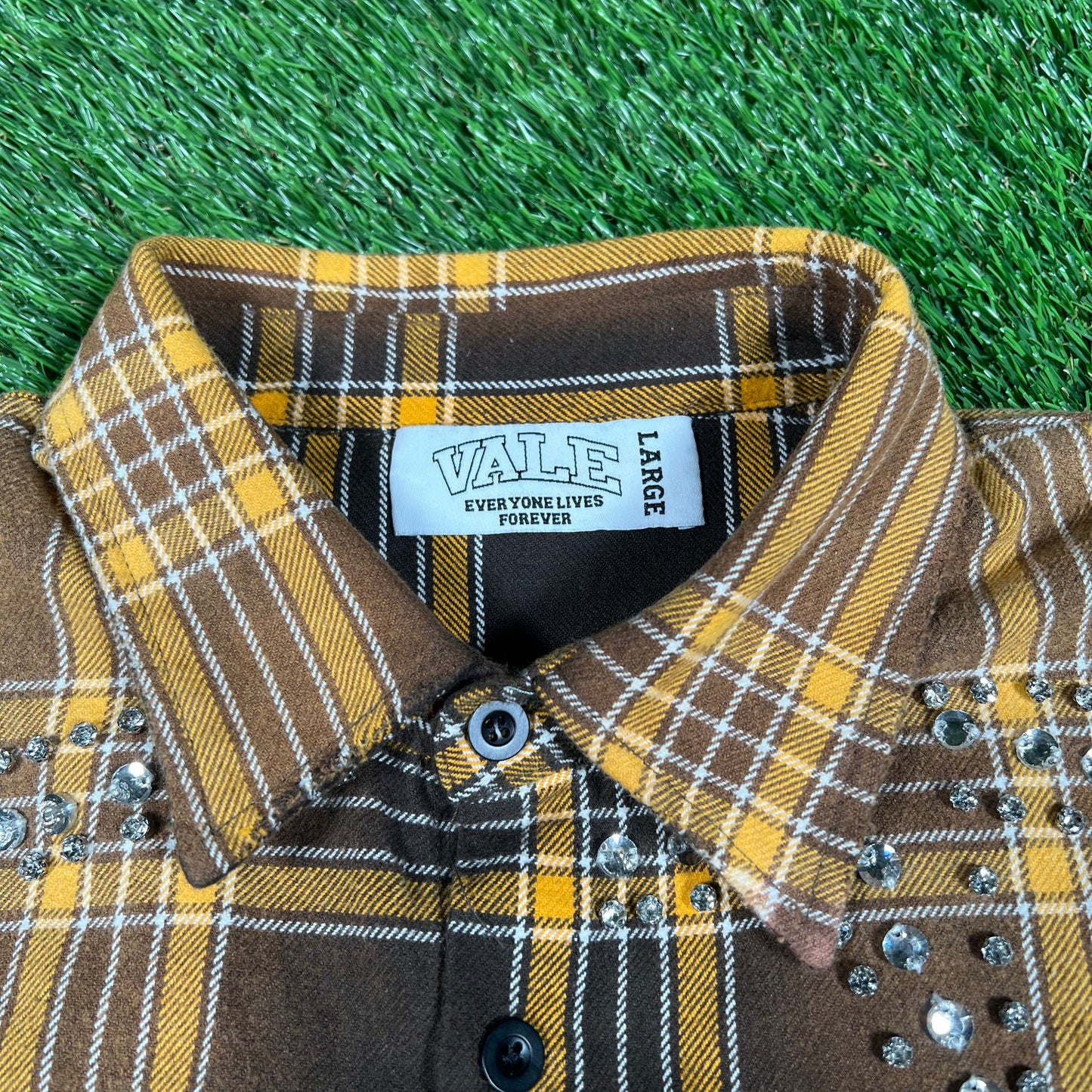 Vale Brown/Black Rhinestone Flannel Size Large USED x15897