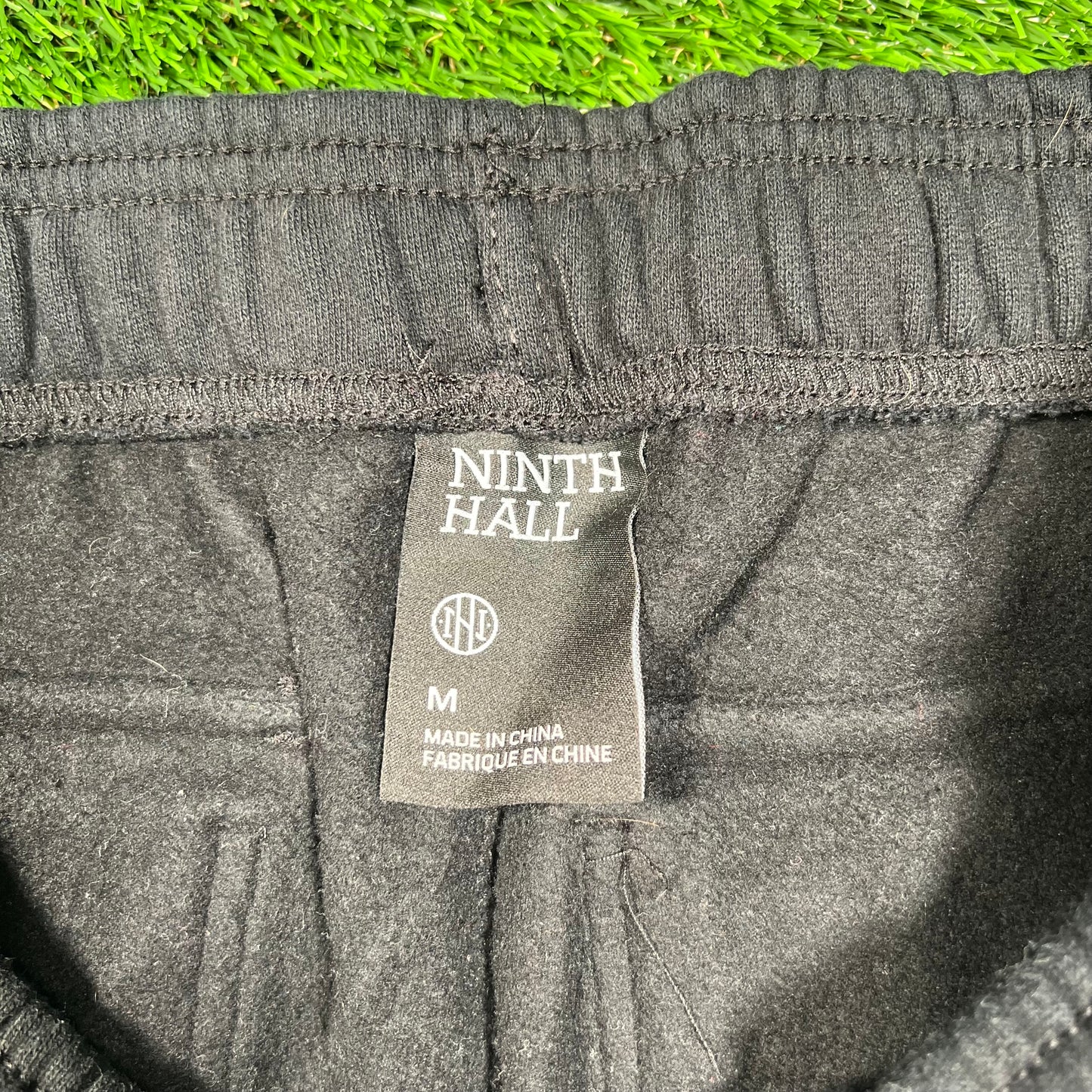 Ninth Hall Black Cargo Sweatpants Size Medium USED v18619