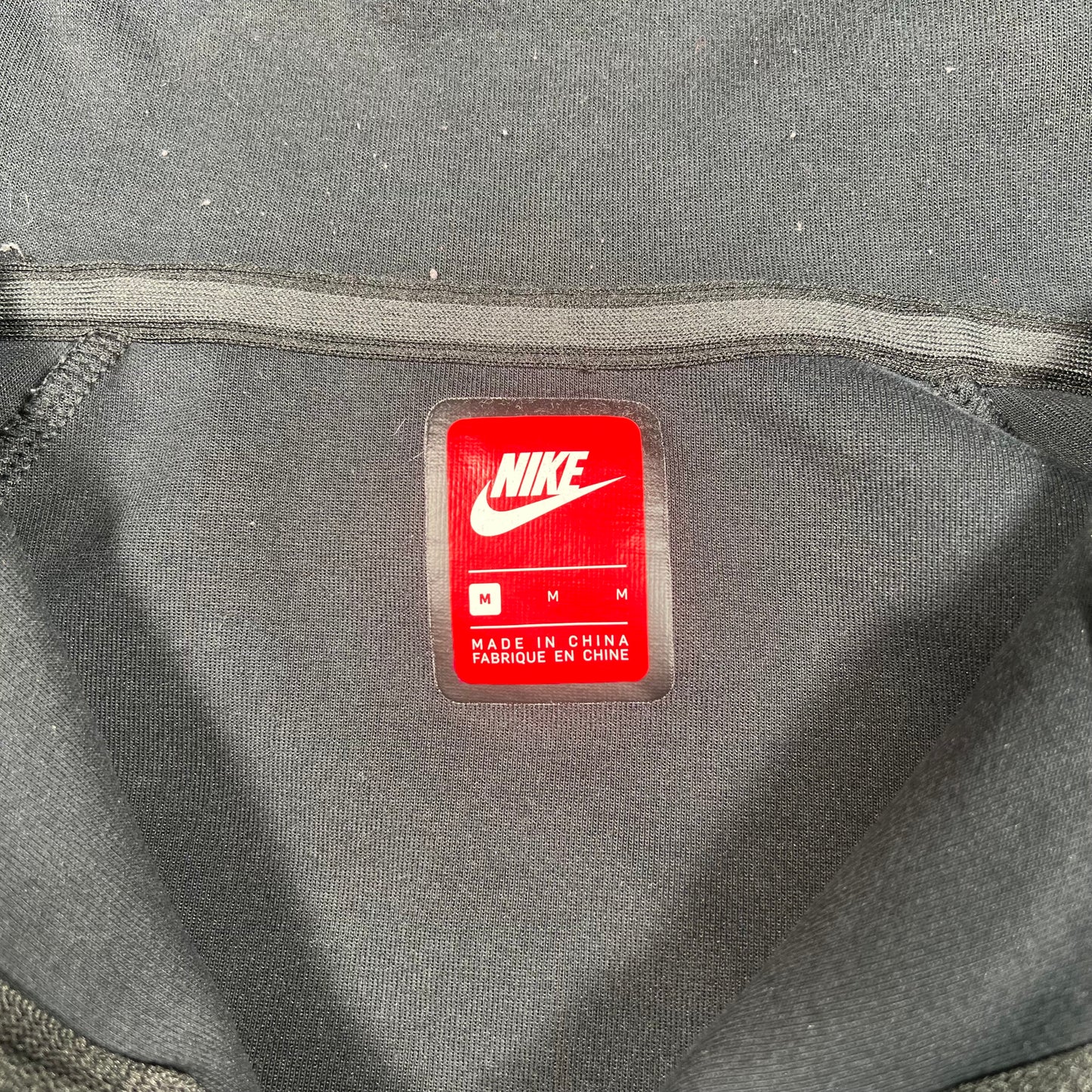 Nike Tech Black Quarter Zip Size Medium USED v17907