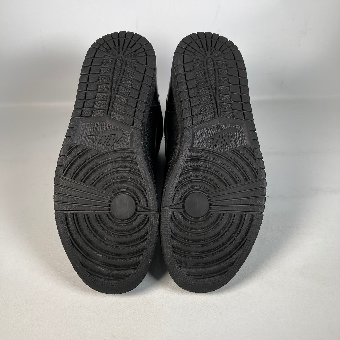 Jordan 1 High Black (2017) Size 9 USED s22512