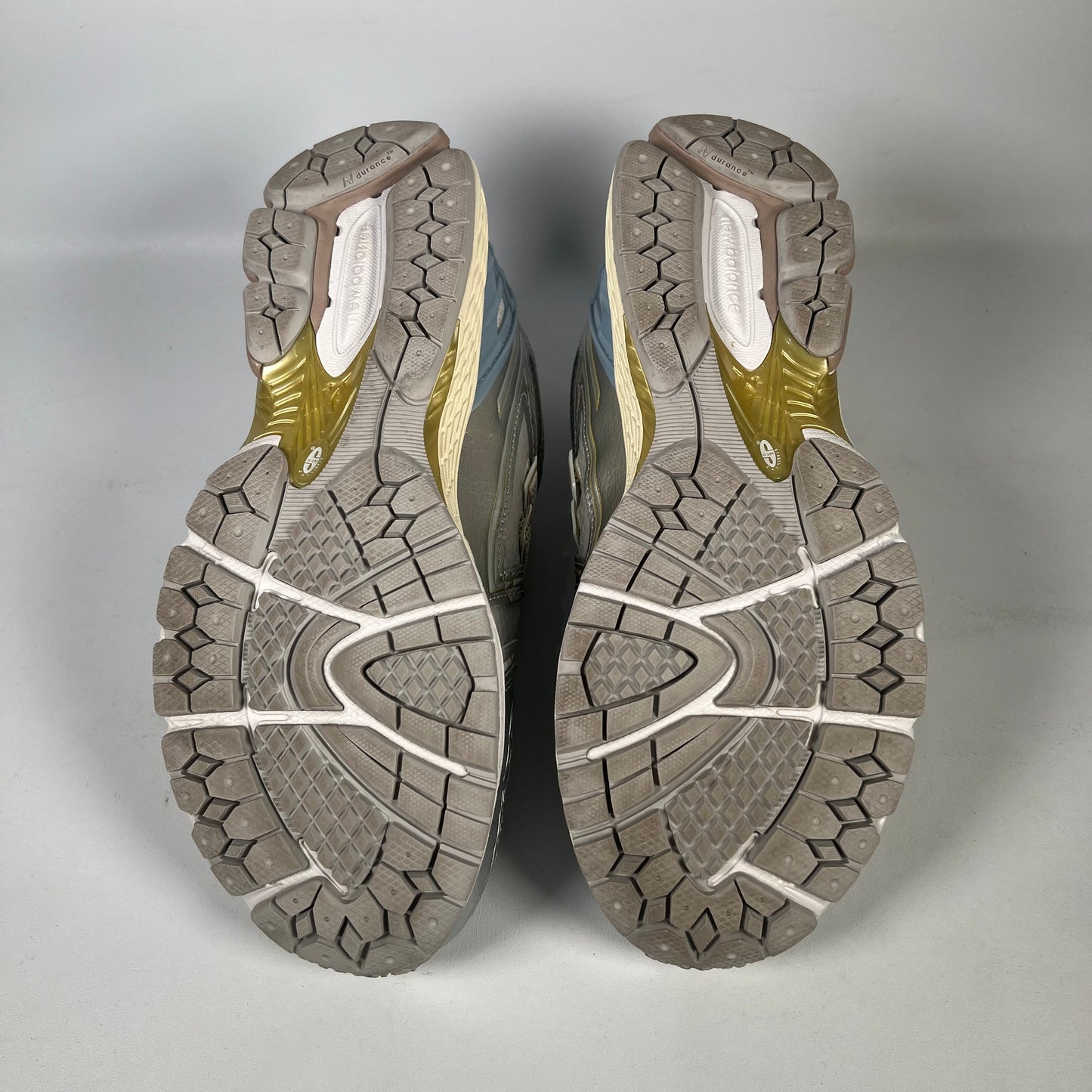 New Balance 1906R Kith White (2024) Size 9 USED s20006