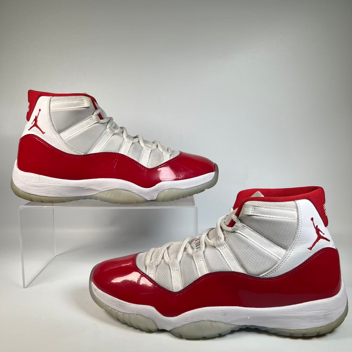 Jordan 11 High Cherry (2022) Size 12 USED s23333