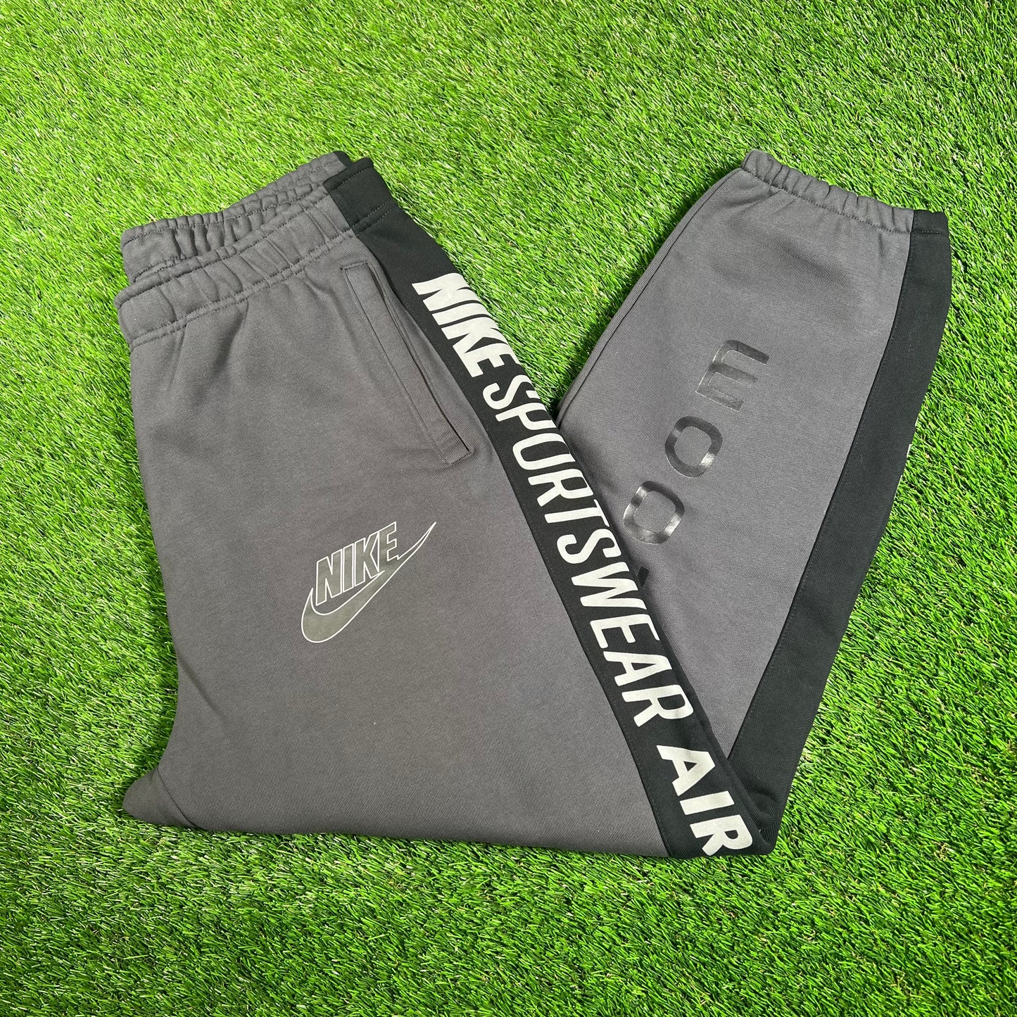 Nike Element Patch Heavyweight Sweatpants Grey Size Large USED v17920